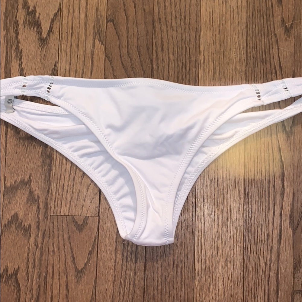 NEVER WORN White Bikini Bottom